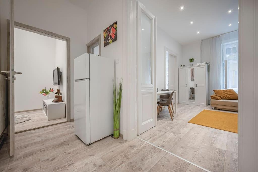 Dual 2br Comfort Escape With 2 Bathroom By Nw * Budapest