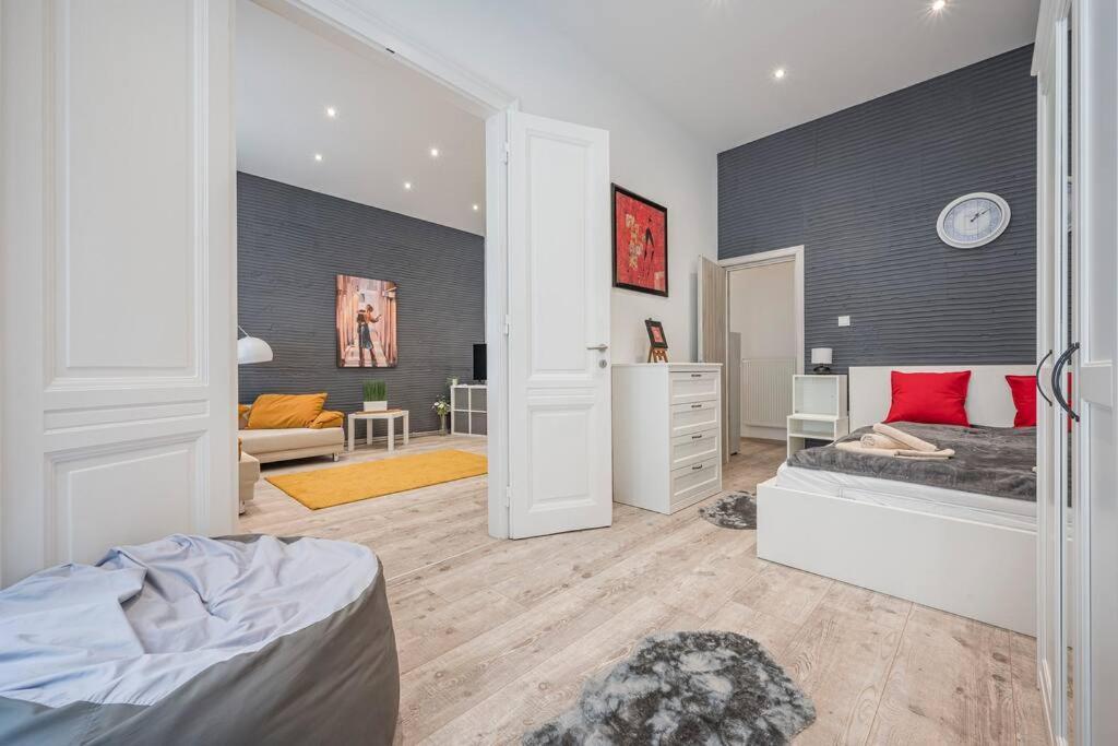 Dual 2br Comfort Escape With 2 Bathroom By Nw Apartment Budapest